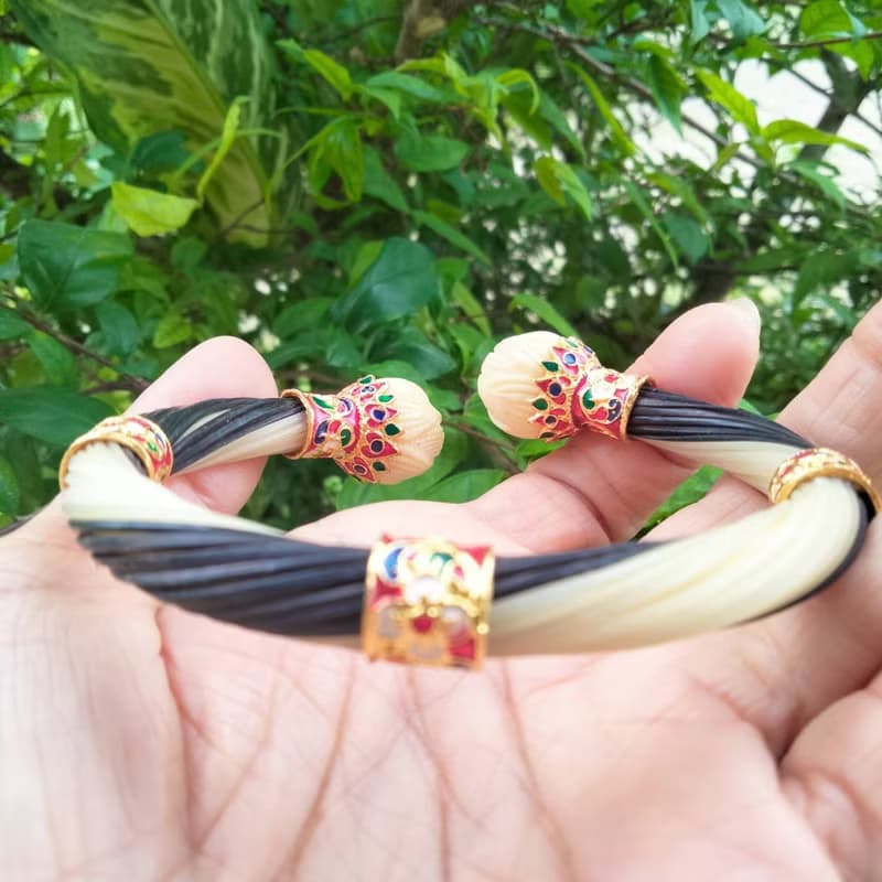 White&Black Body Elephant Tail Hair Bangle Silver Enamelled Sukhothai Free Size