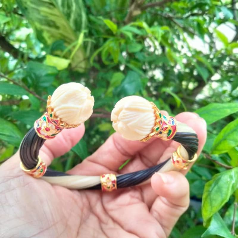 White&Black Body Elephant Tail Hair Bangle Silver Enamelled Sukhothai Free Size