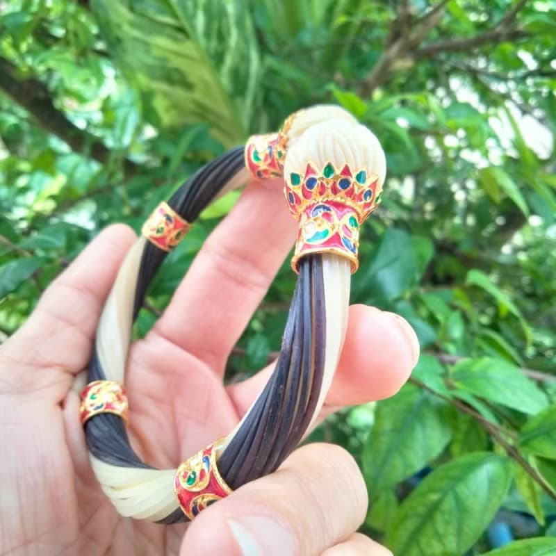 White&Black Body Elephant Tail Hair Bangle Silver Enamelled Sukhothai Free Size