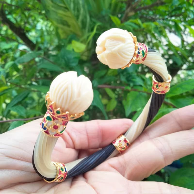 White&Black Body Elephant Tail Hair Bangle Silver Enamelled Sukhothai Free Size