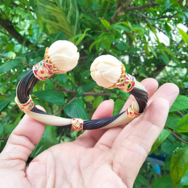 White&Black Body Elephant Tail Hair Bangle Silver Enamelled Sukhothai Free Size