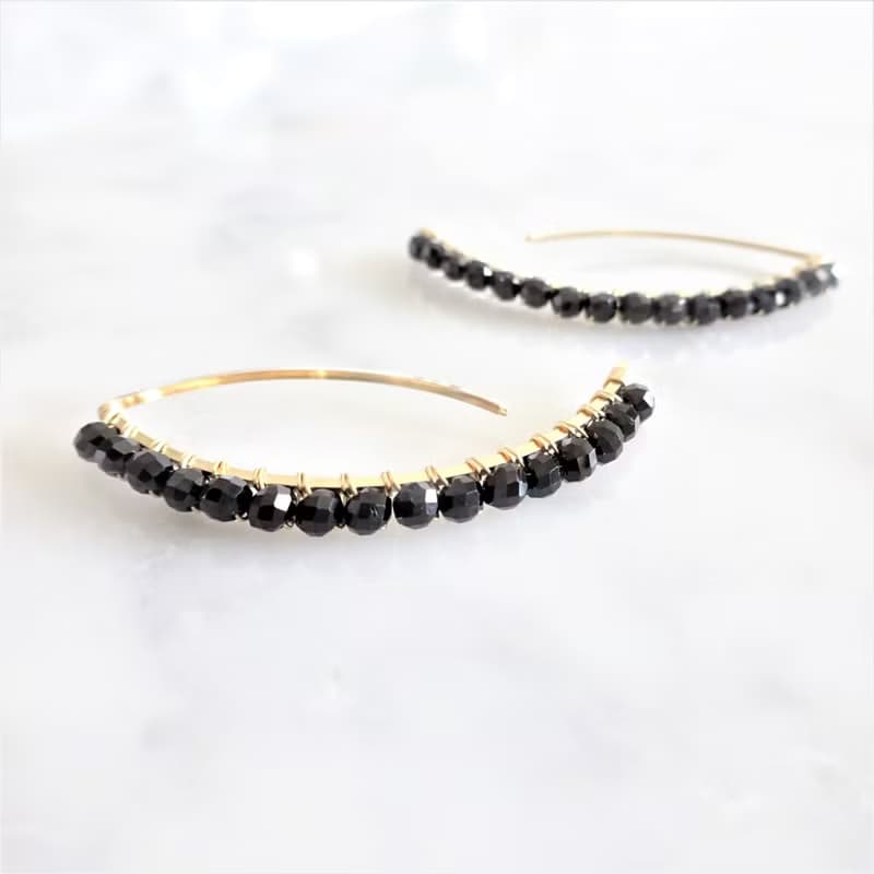 14kgf*Black Spinel wrapped marquis pierced earring