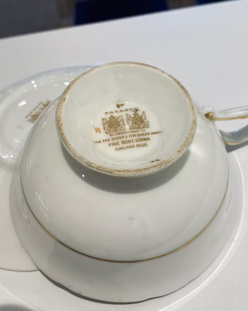 英國名牌Paragon骨瓷古董手繪描金花卉茶具一套(杯/碟)
