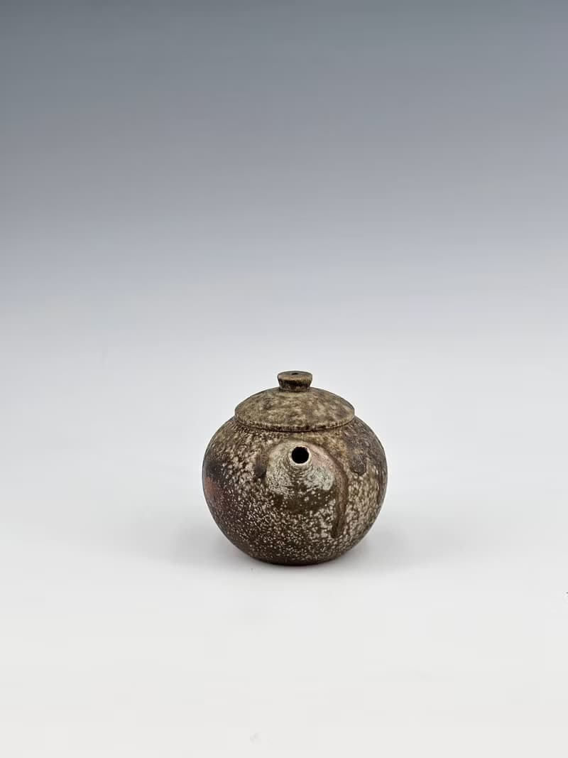 日本艾土入碳柴燒壺