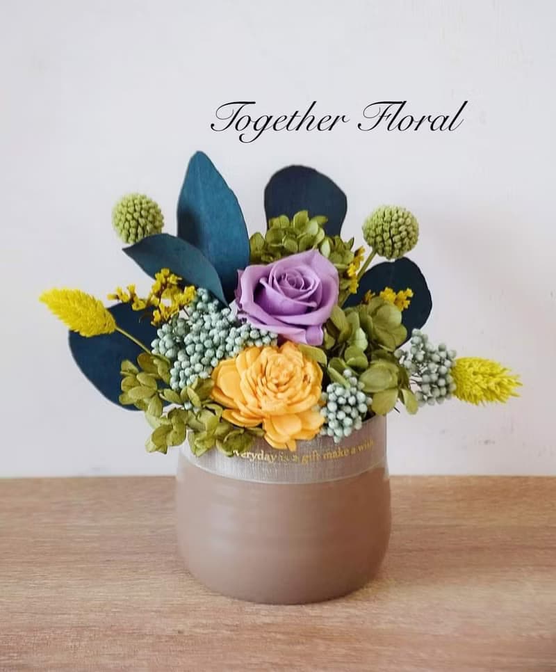 永生玫瑰小盆花