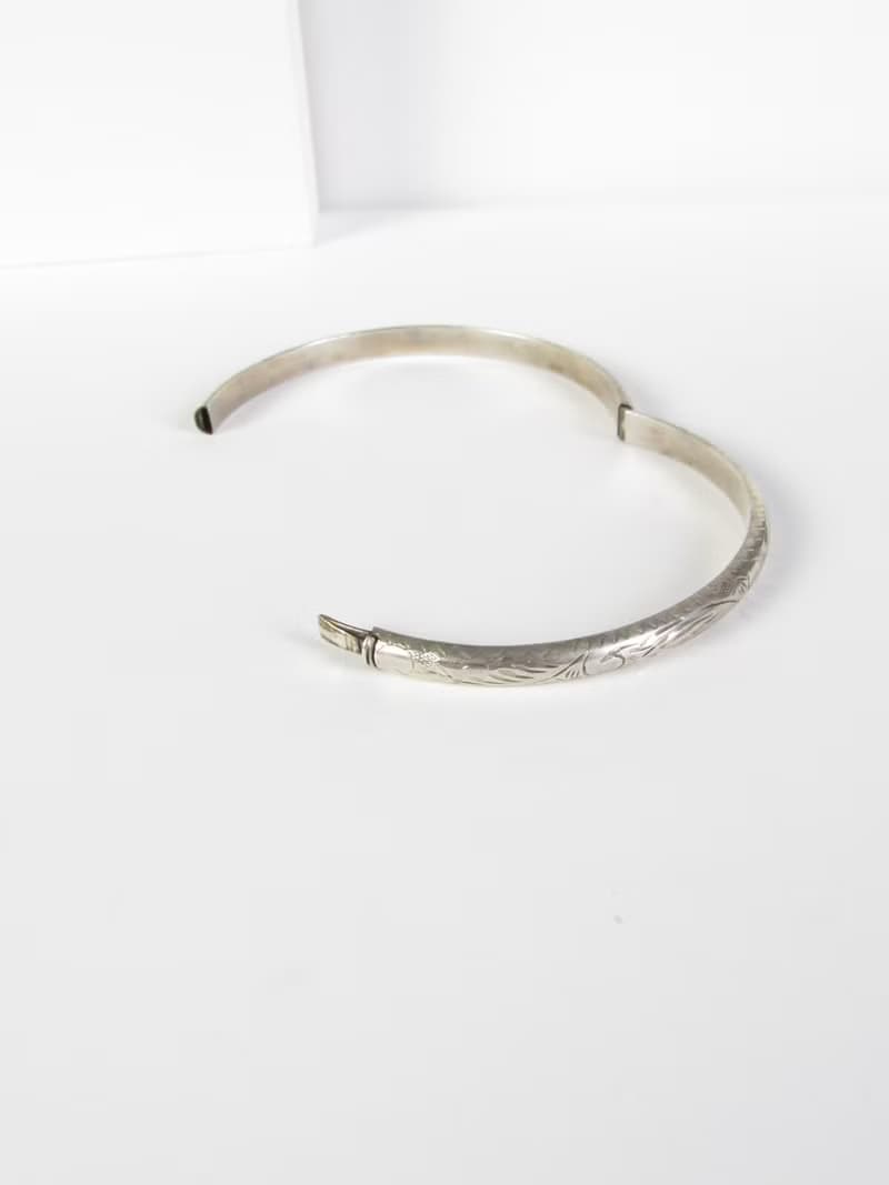 Vintage 925 Sterling Floral Etched Silver Bangle Bracelet