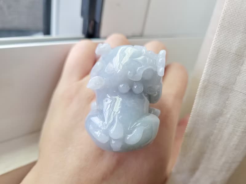 【親翠】天然翡翠 冰藍紫手工雕霸氣招財貔貅 手把件擺飾車掛