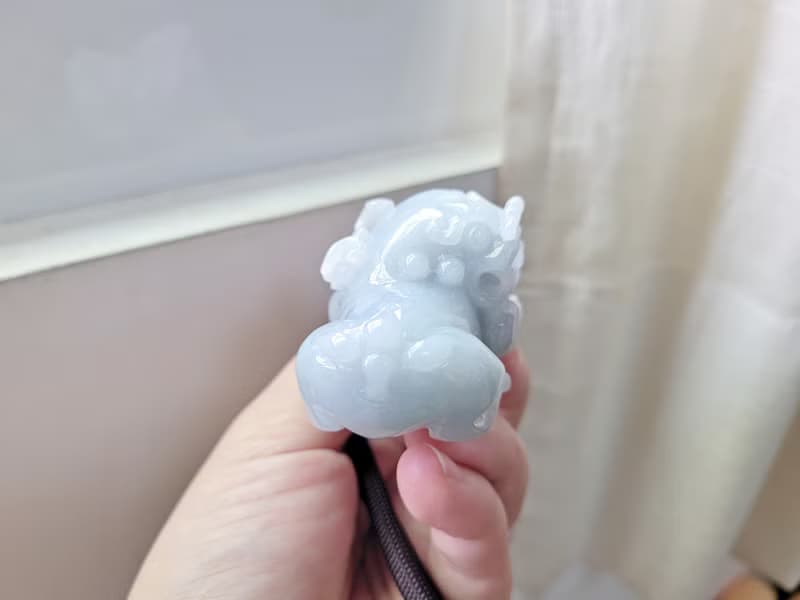 【親翠】天然翡翠 冰藍紫手工雕霸氣招財貔貅 手把件擺飾車掛