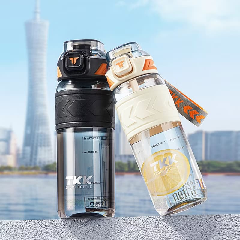 【TKK】美國進口Tritan邁越系列 手提式兩用運動水壺850ML-電光白