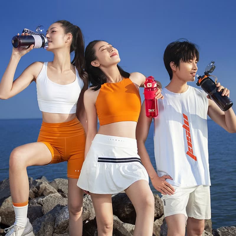 【TKK】美國進口Tritan邁越系列 手提式兩用運動水壺850ML-電光白