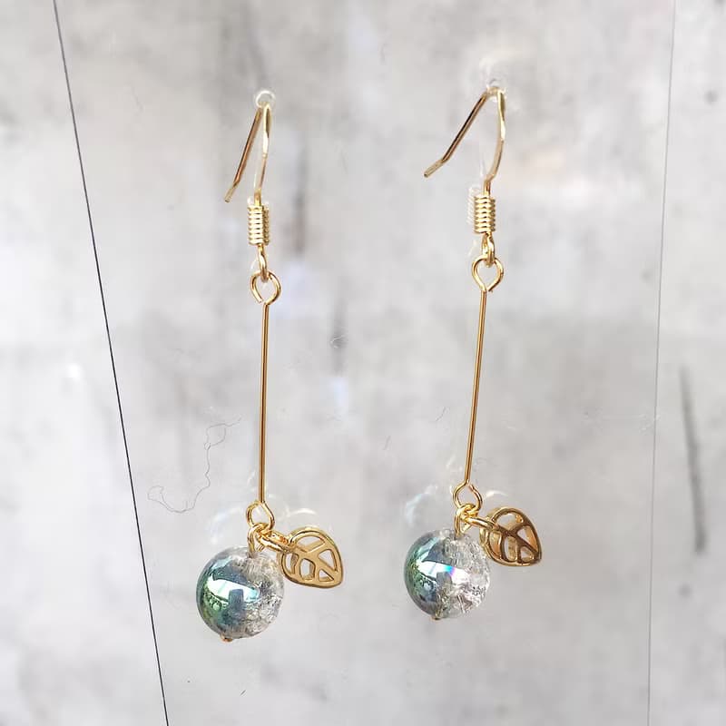 眼中的蘋果 | 銀針 | 金色耳飾