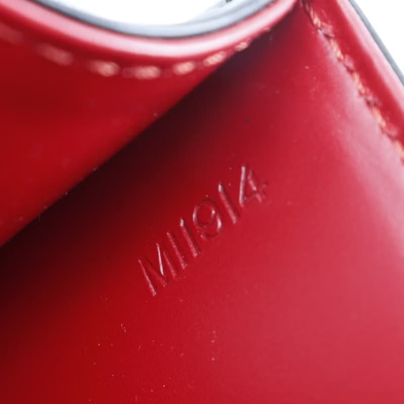 【日本直送】ルイ・ヴィトン LOUIS VUITTON アテネ ハンドバッグ オペラライン M63902 エピレザー 黒 MI1914 レディース【中古】