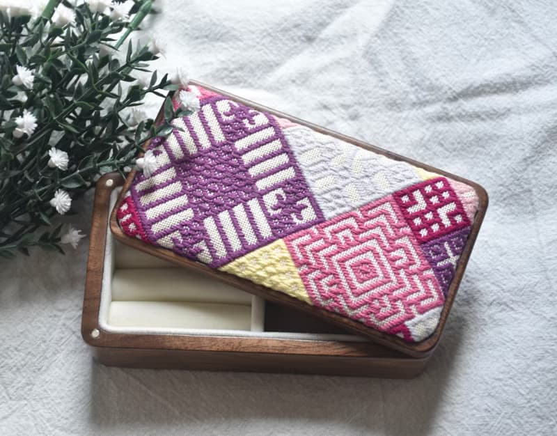 小巾繡木首飾盒 飾品收納盒 刺繡 矢羽綉