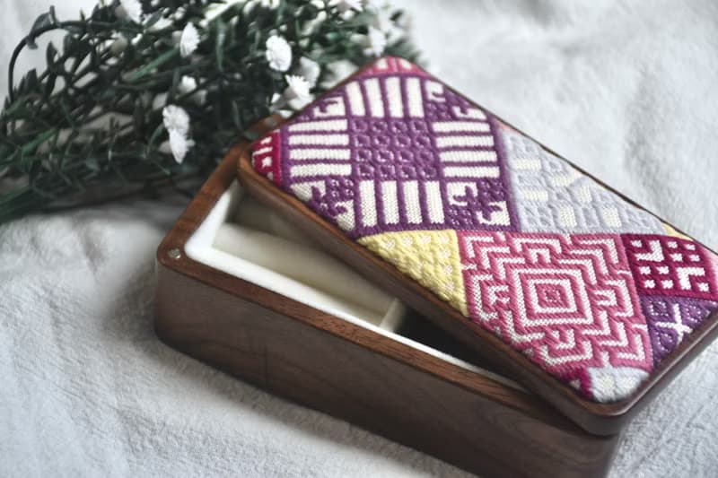 小巾繡木首飾盒 飾品收納盒 刺繡 矢羽綉