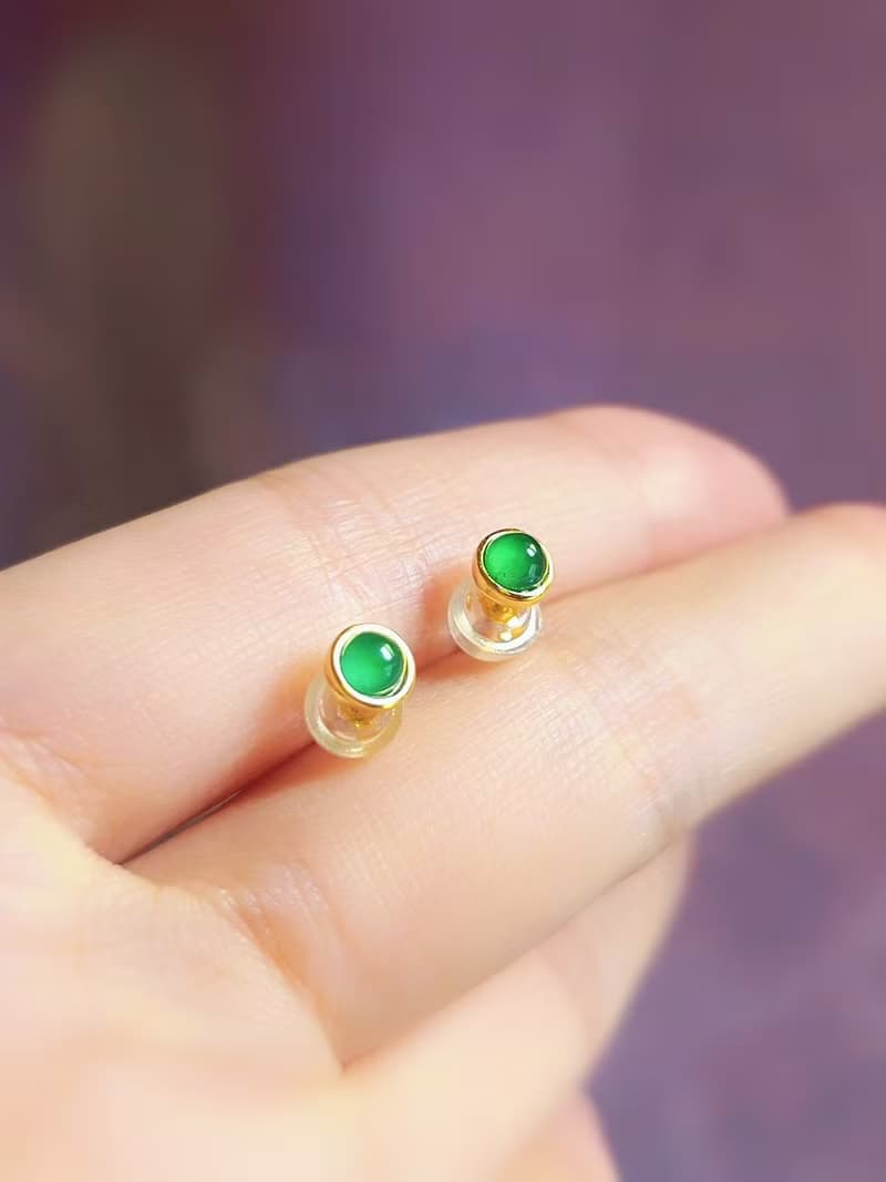 招財•健康•高貴|冰玻起光陽綠蛋|A貨翡翠純銀中性極簡款耳環