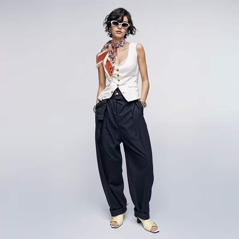::真絲絲巾100%silk:: — 巧克力鏈條印花方巾質感禮物