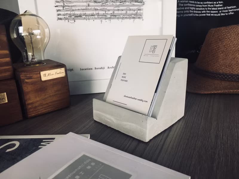 曙MUSE 極簡梯形水泥名片架 手機架 辦公室 擴香石 手作 創意