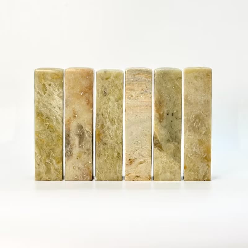 刻在你心底的名字 / 寶泥齋純手作印鑑章 - 老青田石