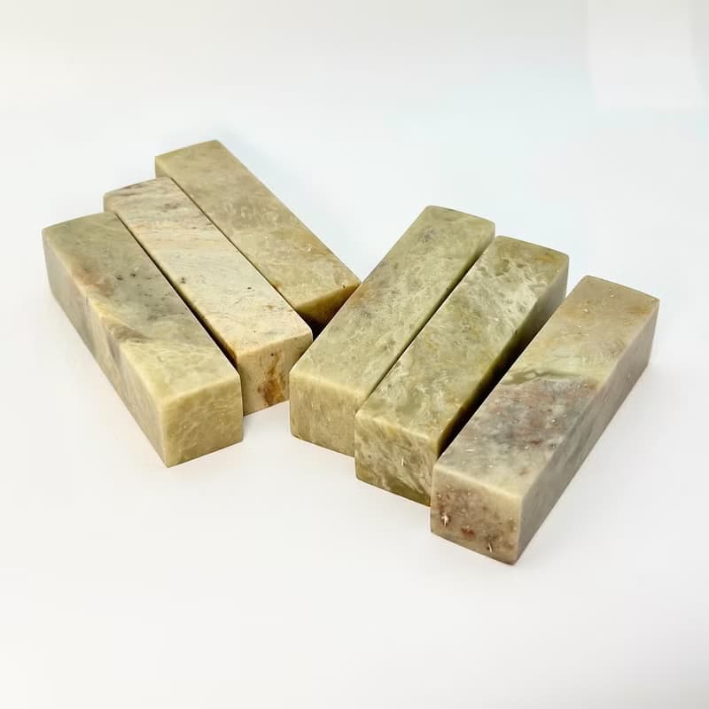 刻在你心底的名字 / 寶泥齋純手作印鑑章 - 老青田石