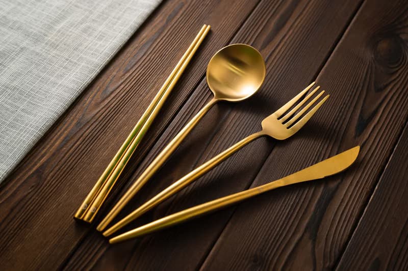 Islandoffer 304 焗漆金不鏽鋼4件禮盒套裝(匙叉筷刀) 文青高貴