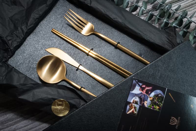 Islandoffer 304 焗漆金不鏽鋼4件禮盒套裝(匙叉筷刀) 文青高貴
