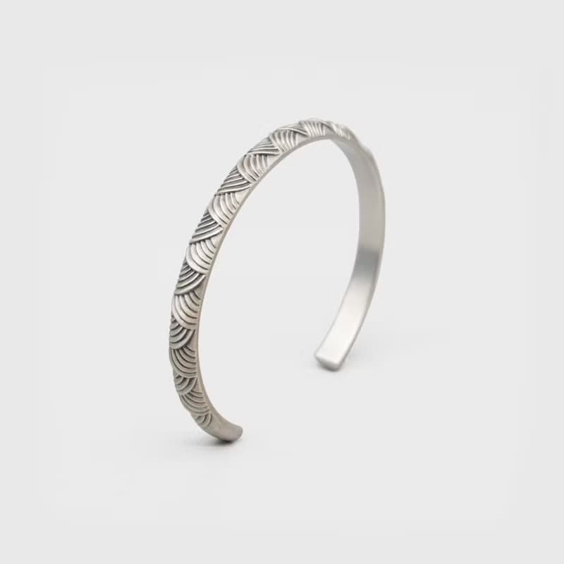 Line Flow Bangle / DB-4