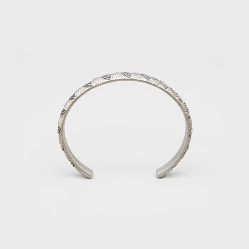 Line Flow Bangle / DB-4