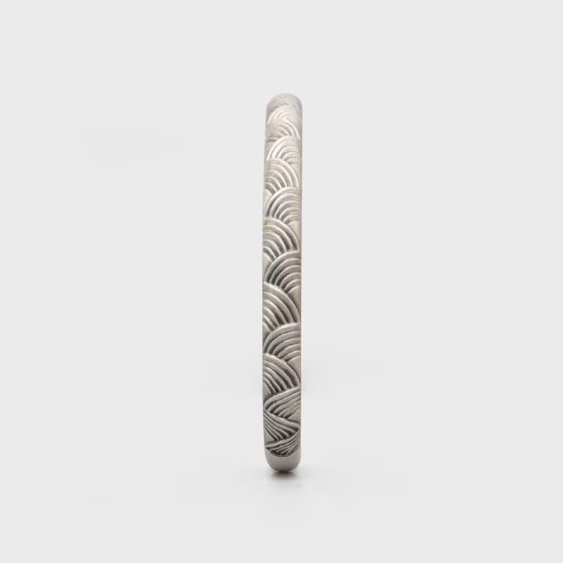 Line Flow Bangle / DB-4
