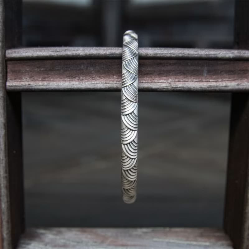 Line Flow Bangle / DB-4