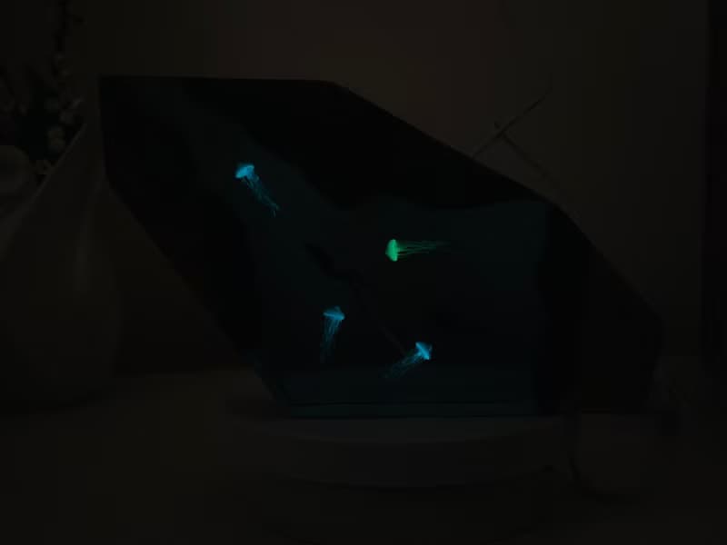 海底世界溶洞水母潛水員暢游 創意夜燈