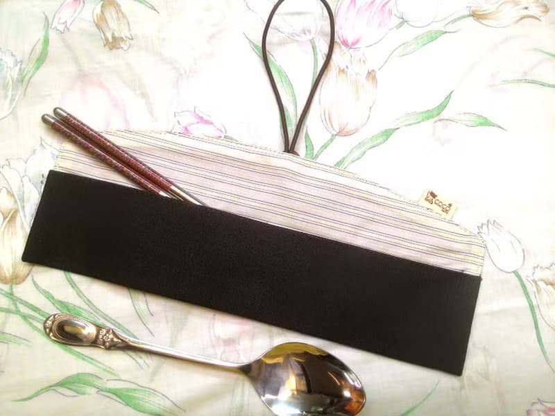 環保筷袋杯套組~手提式飲料杯套 餐具組收納袋 筷套(黑色)F08-010