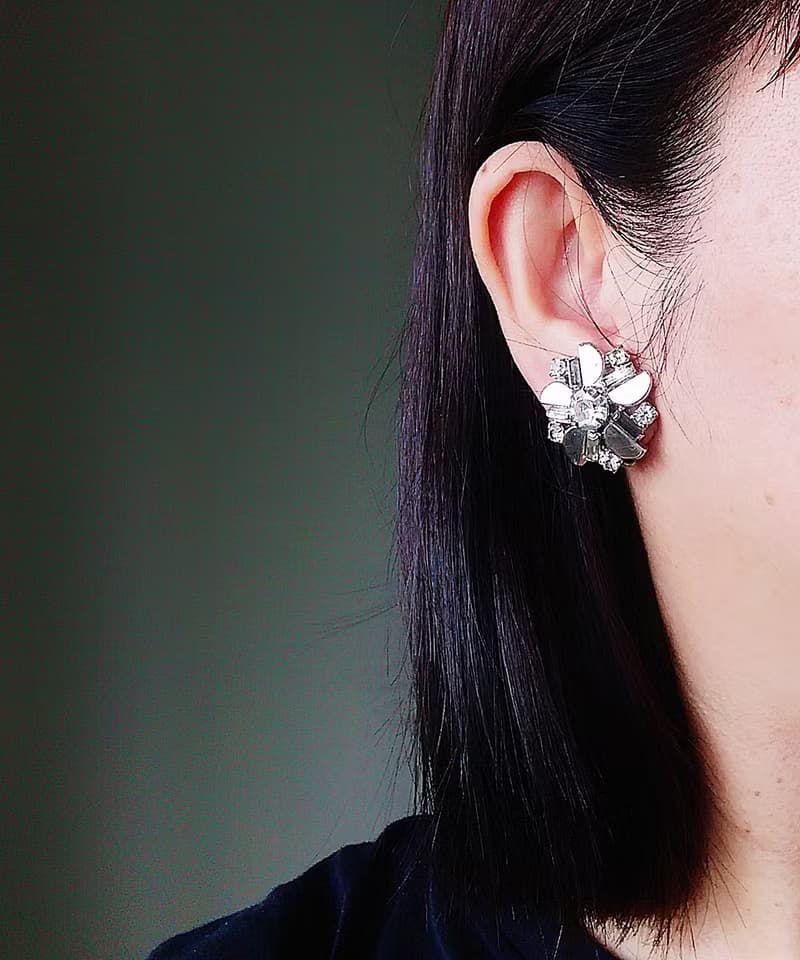 vintage jewelry 典雅鏡面透明萊茵花卉  夾式耳環