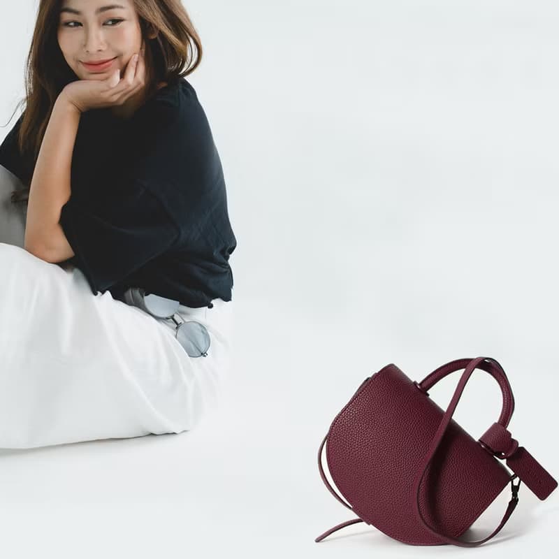 Semi Circle Cross body bag 半圓形手提斜背包 purple color