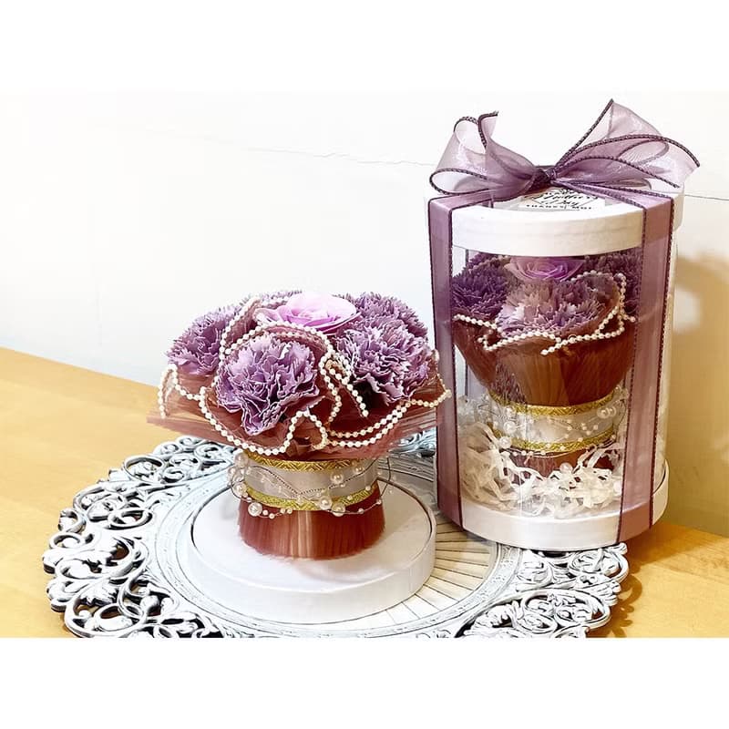 圓筒香氛康乃馨花束限量絕版花禮(共三色)