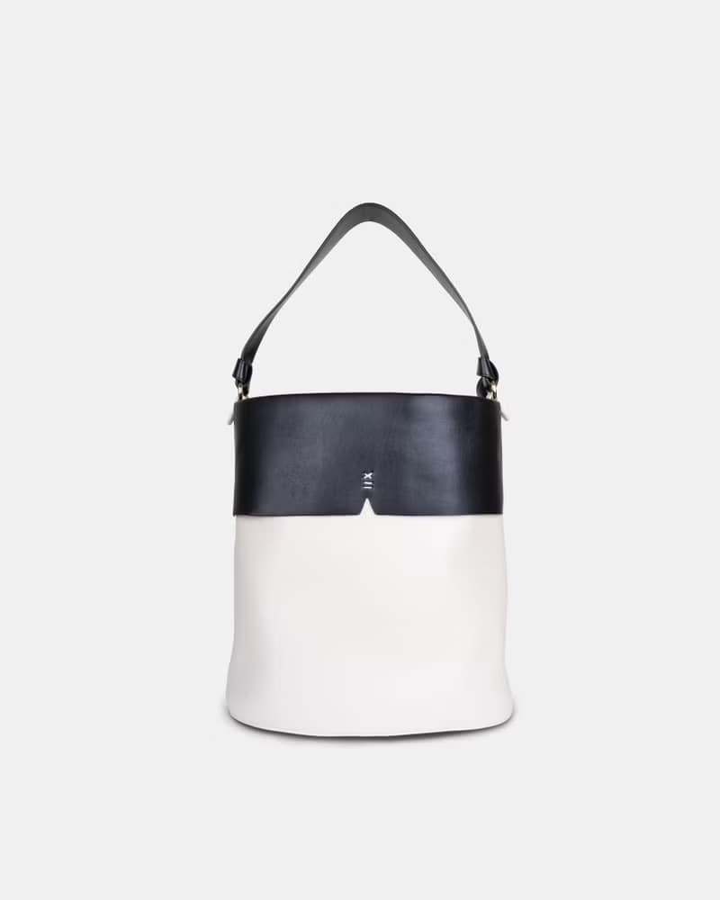 Gaia Jumbo 素皮革 水桶包 側背包 手拿包 黑色x米白