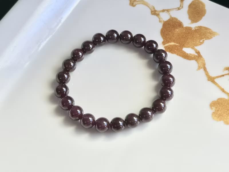 紅石榴石8.2mm 【星光石榴石】永恆愛情 增加自信 對抗憂鬱 禮物