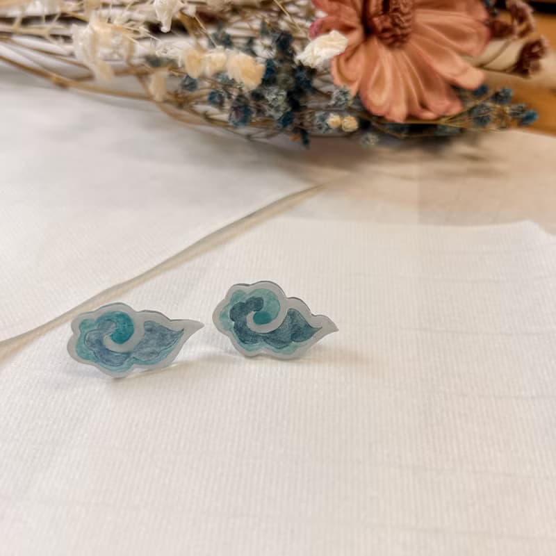祥雲朵朵 / 古風 / 手繪【熱縮片】耳飾