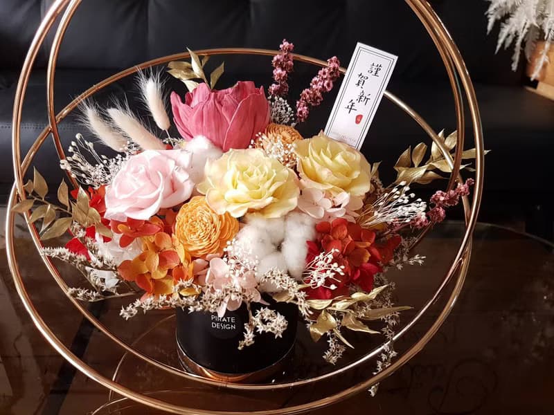 海藏設計│昂列斯特。紅金奢華金環桌花。新年盆花。祝賀花禮