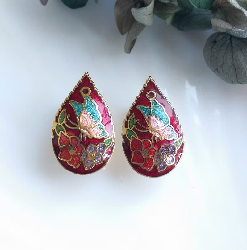 Vintage Jewelry 西洋古董飾品 紅底 小巧花蝶 景泰藍 夾式耳環