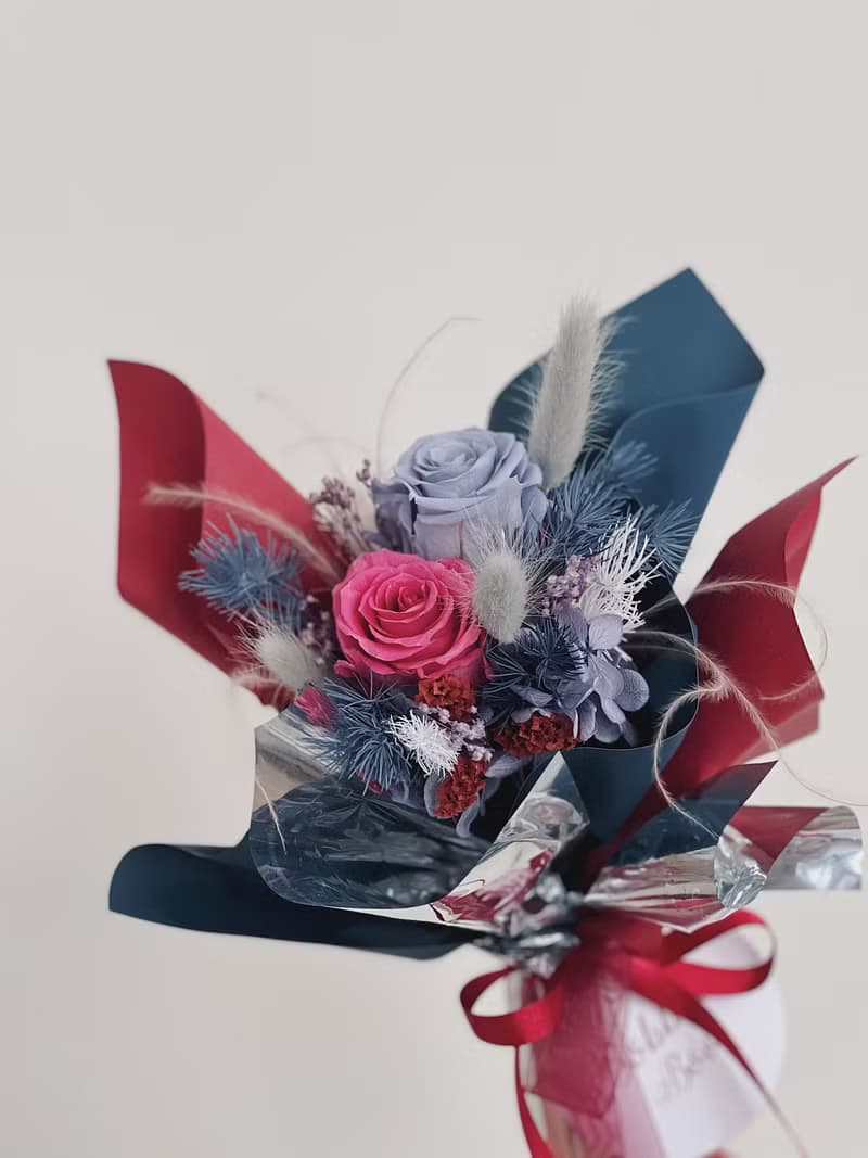 【永生玫瑰花花束】• 情人節/永生玫瑰花/永生玫瑰花花束/玫瑰花