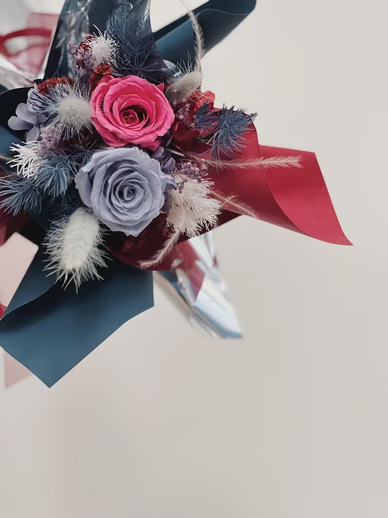 【永生玫瑰花花束】• 情人節/永生玫瑰花/永生玫瑰花花束/玫瑰花