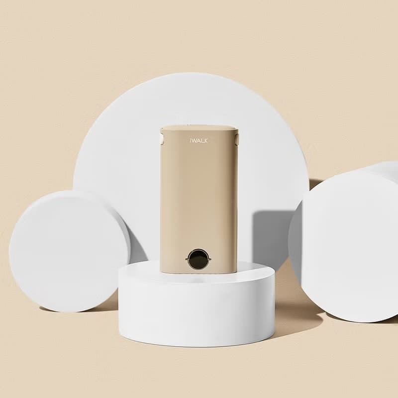 【iWALK】 小魷魚 自帶線行動電源【奶茶棕】Wh行動電源