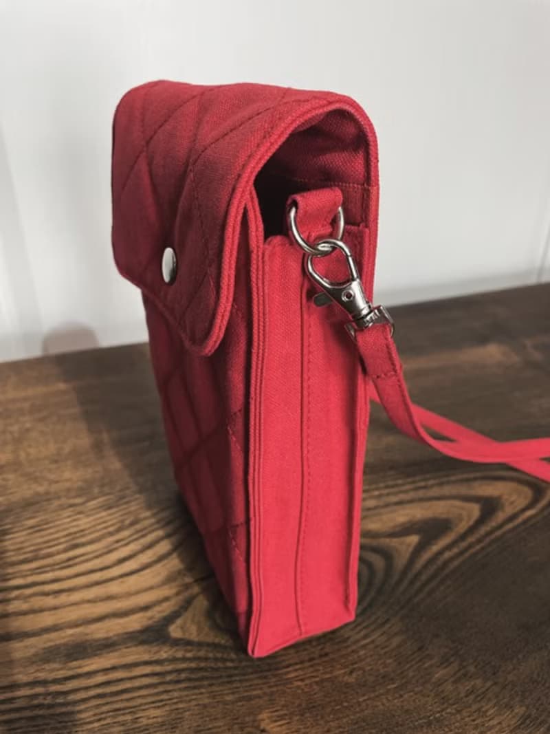 倉敷帆布　キルティング　スマホポシェット　ミニ　ショルダーバッグ　スマホショルダー  レッド