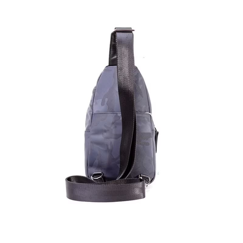 CUMAR 真皮/包包/ CAMOUFLAGE 胸包 / CAMOUFLAGE CHEST BAG