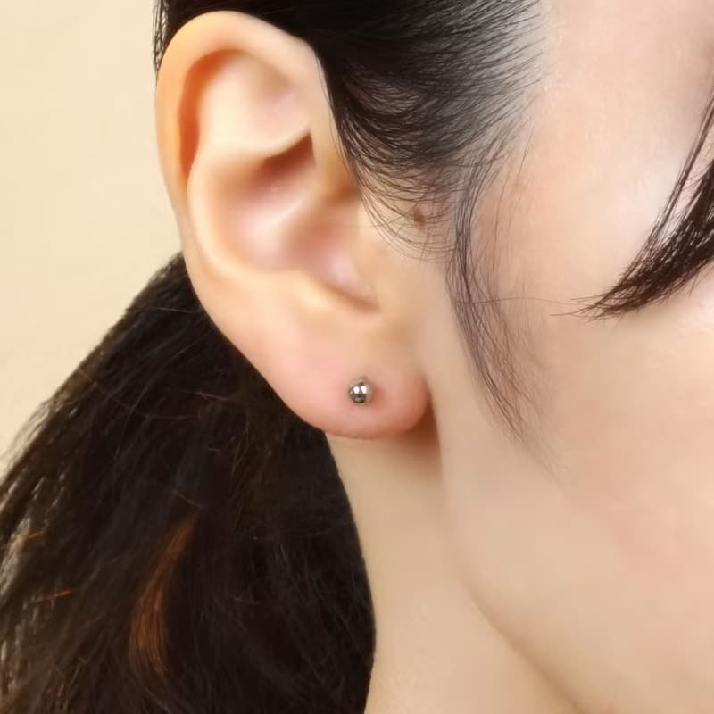 【Second Earrings】 鉑金鏡面球形耳環 (4mm)