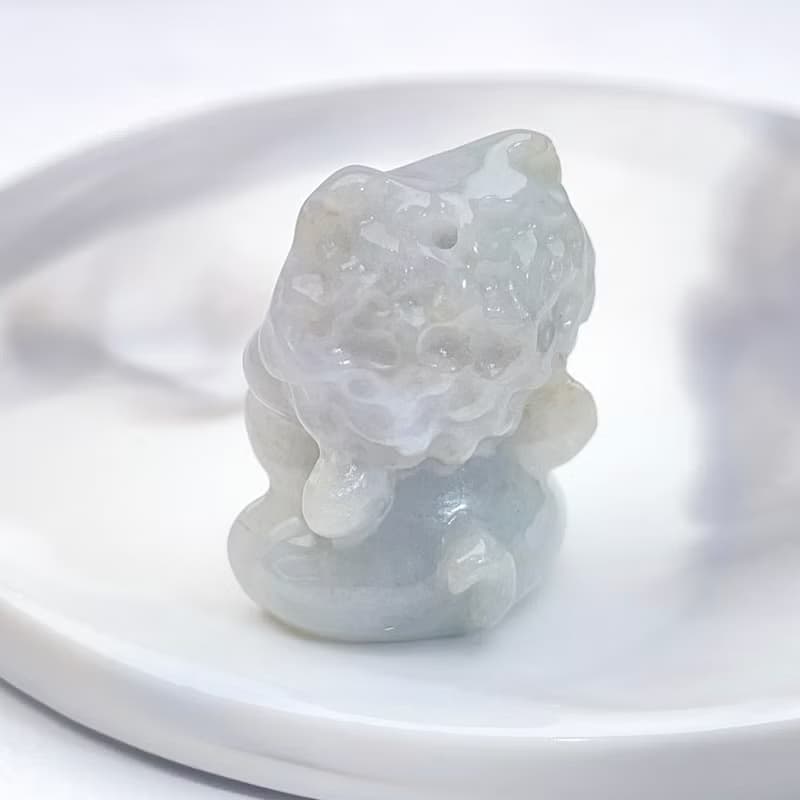 【招財神獸】飄綠花翡翠吞金獸吊飾 | 天然緬甸玉翡翠A貨