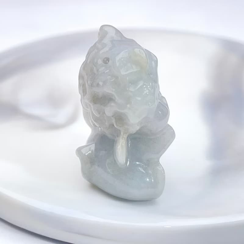 【招財神獸】飄綠花翡翠吞金獸吊飾 | 天然緬甸玉翡翠A貨