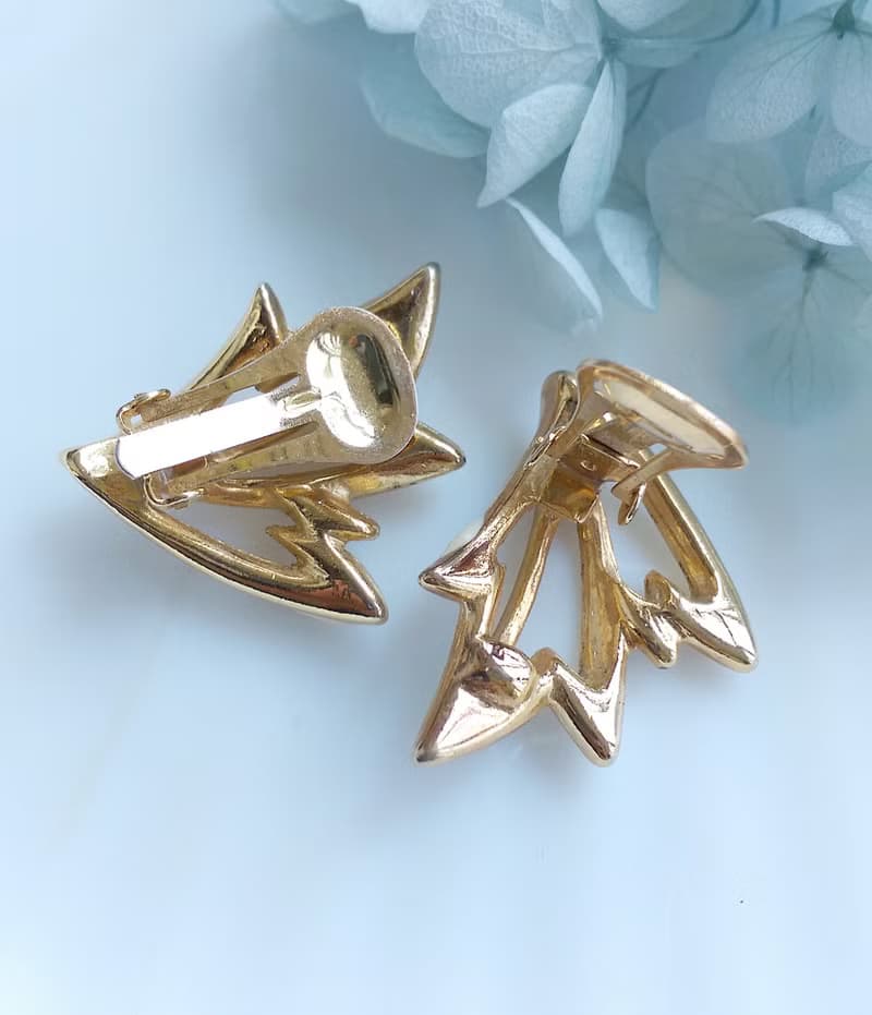 Vintage Jewelry 西洋古董飾品 對稱 白琺瑯 葉形 夾式耳環