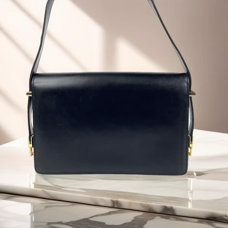 稀有中古二手Celine黑色金扣翻蓋盒子皮革腋下單肩側背孭小包手袋