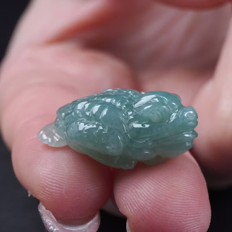 【招財神獸】冰綠翡翠三腳蟾蜍擺飾 | 天然緬甸玉翡翠A貨 | 送禮